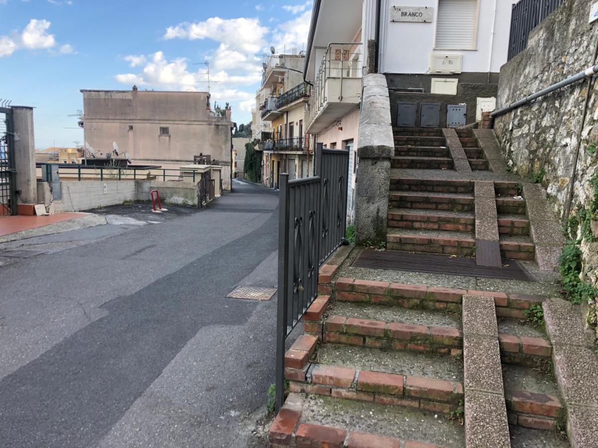 Taormina Center Apartment With Sea View 외부 사진